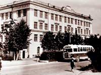 Новоуральск. 1955 год. Вечерняя школа для взрослых.